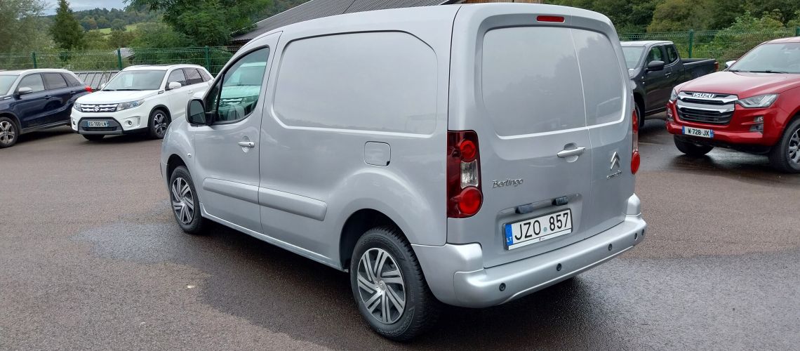 CITROEN    BERLINGO    1.6HDI    100CH    CLUB    TVA